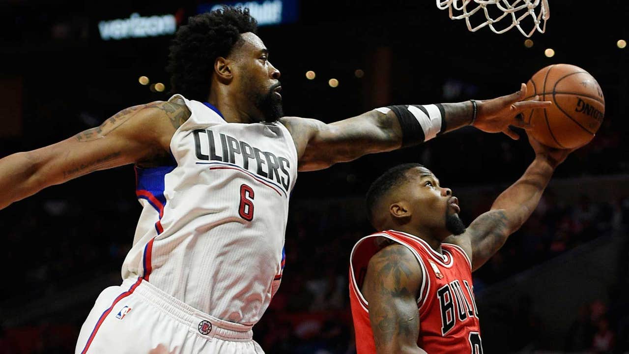 Clippers win 4th straight with blowout over Bulls